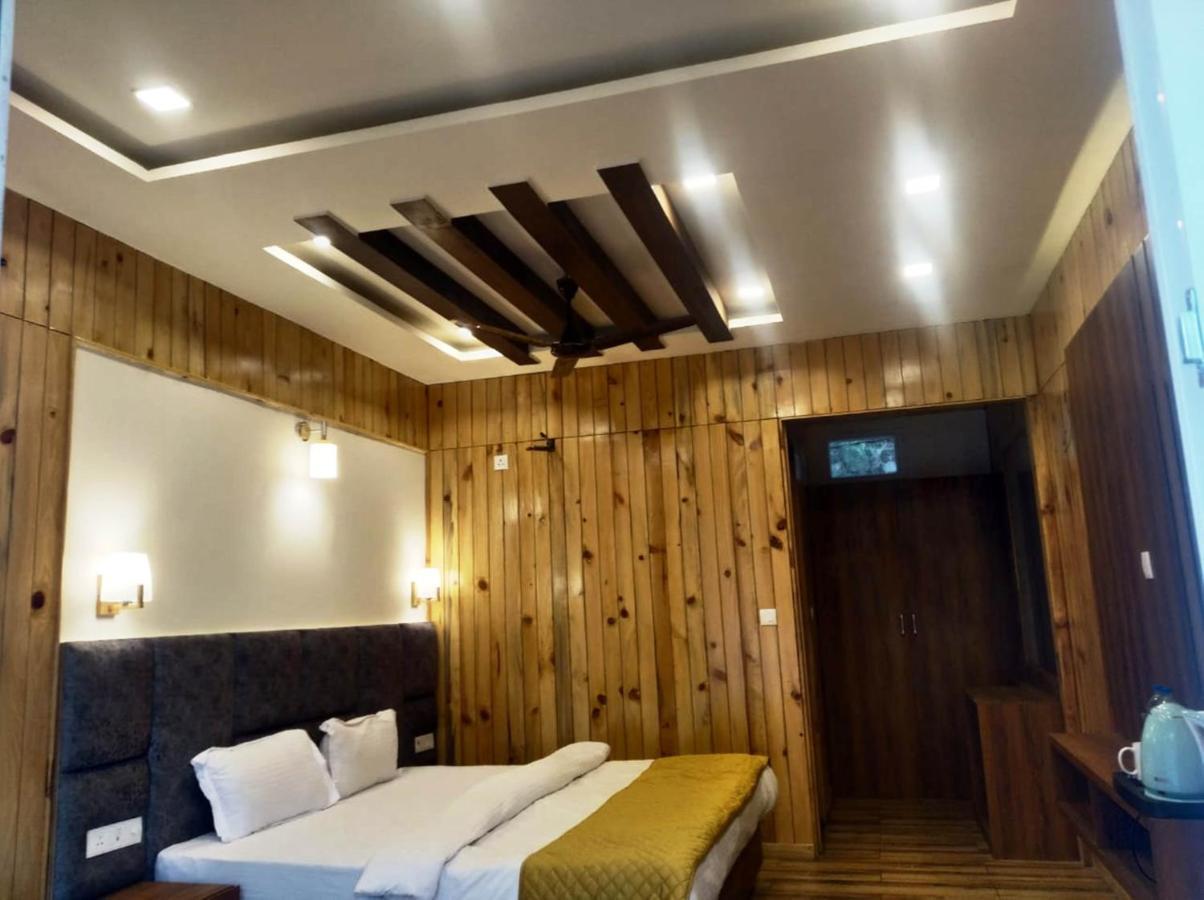 Qcent Woods Resort & Spa, Rishīkesh Exteriör bild
