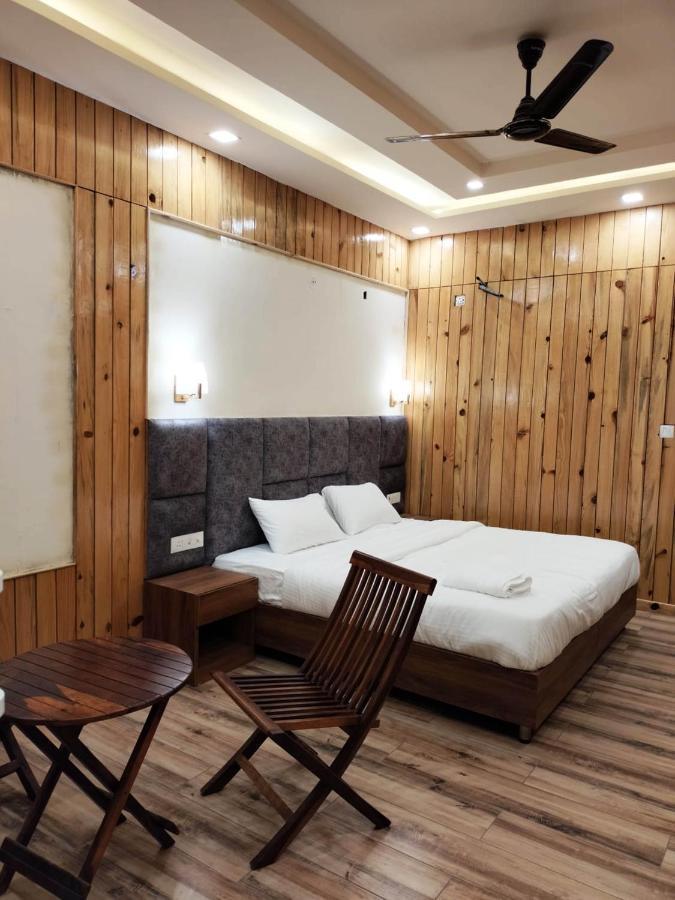 Qcent Woods Resort & Spa, Rishīkesh Exteriör bild