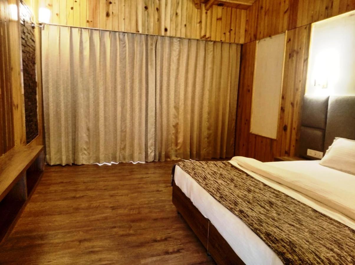 Qcent Woods Resort & Spa, Rishīkesh Exteriör bild