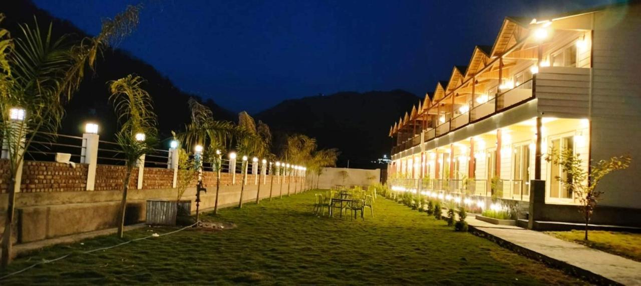 Qcent Woods Resort & Spa, Rishīkesh Exteriör bild