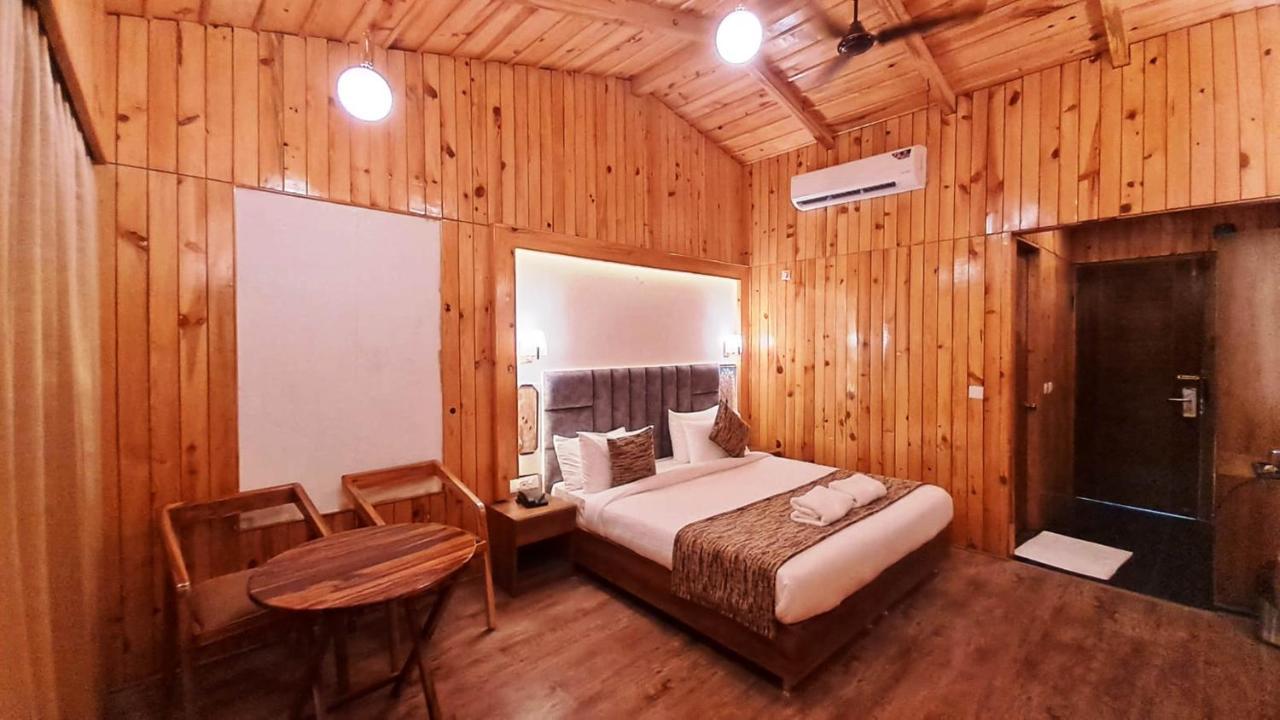 Qcent Woods Resort & Spa, Rishīkesh Exteriör bild