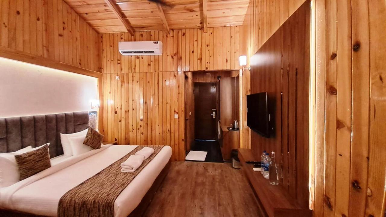 Qcent Woods Resort & Spa, Rishīkesh Exteriör bild