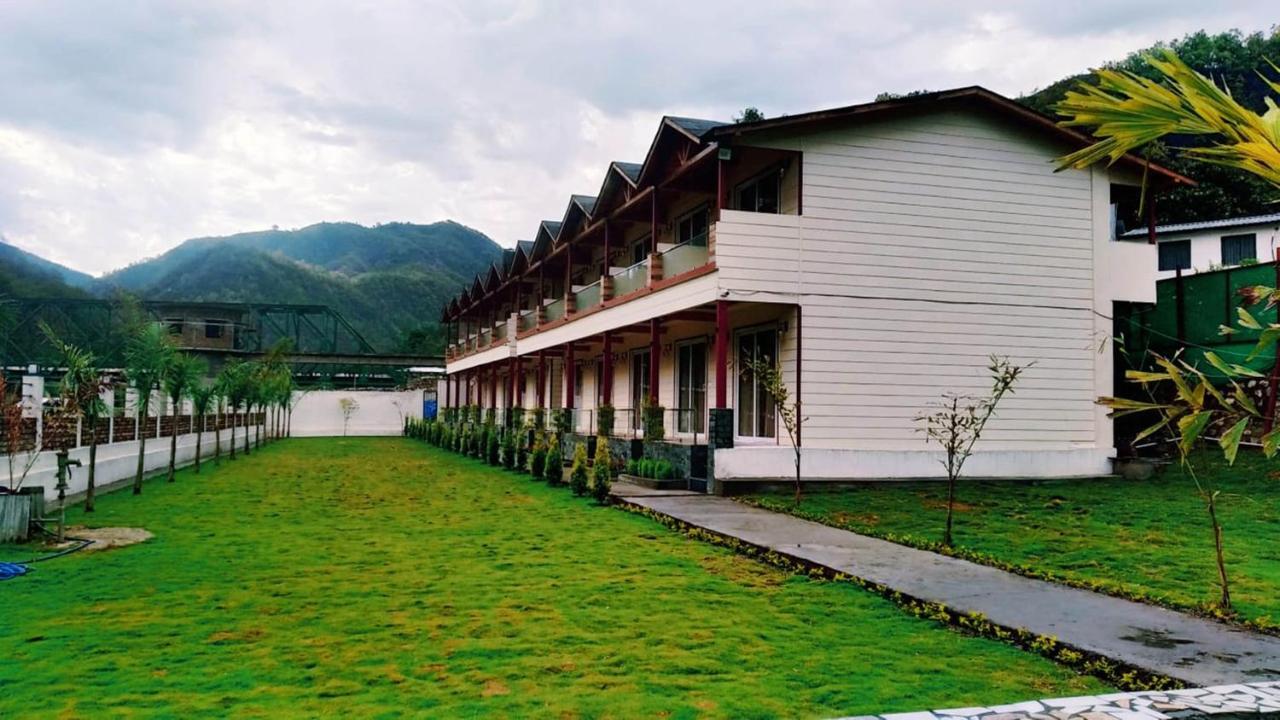 Qcent Woods Resort & Spa, Rishīkesh Exteriör bild