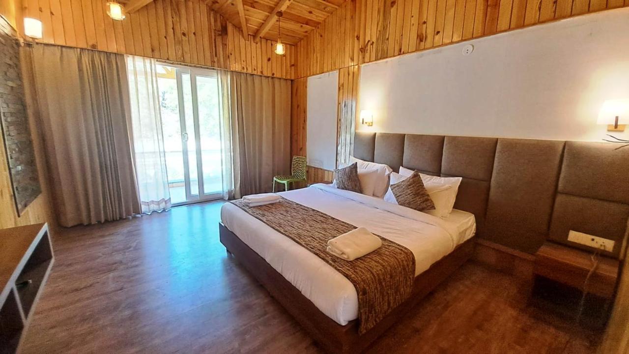 Qcent Woods Resort & Spa, Rishīkesh Exteriör bild