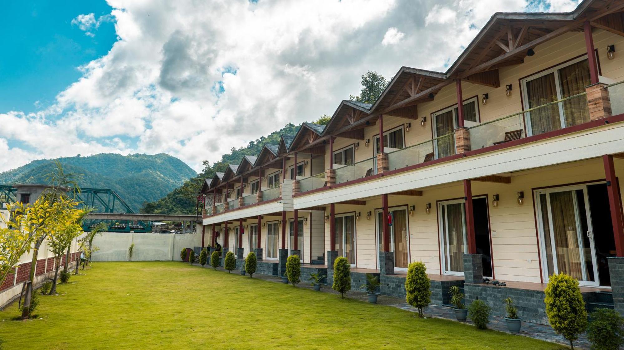 Qcent Woods Resort & Spa, Rishīkesh Exteriör bild