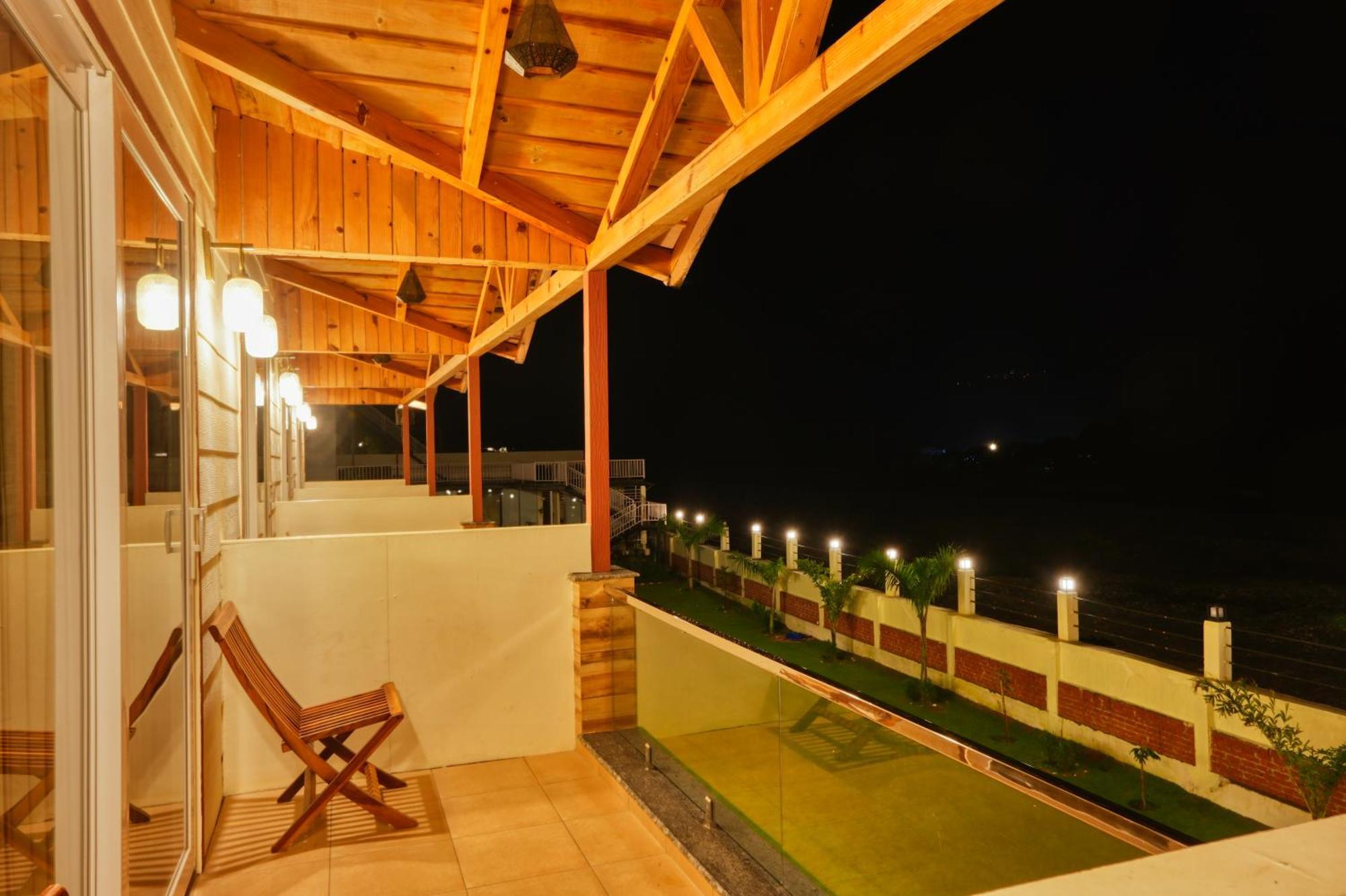 Qcent Woods Resort & Spa, Rishīkesh Exteriör bild