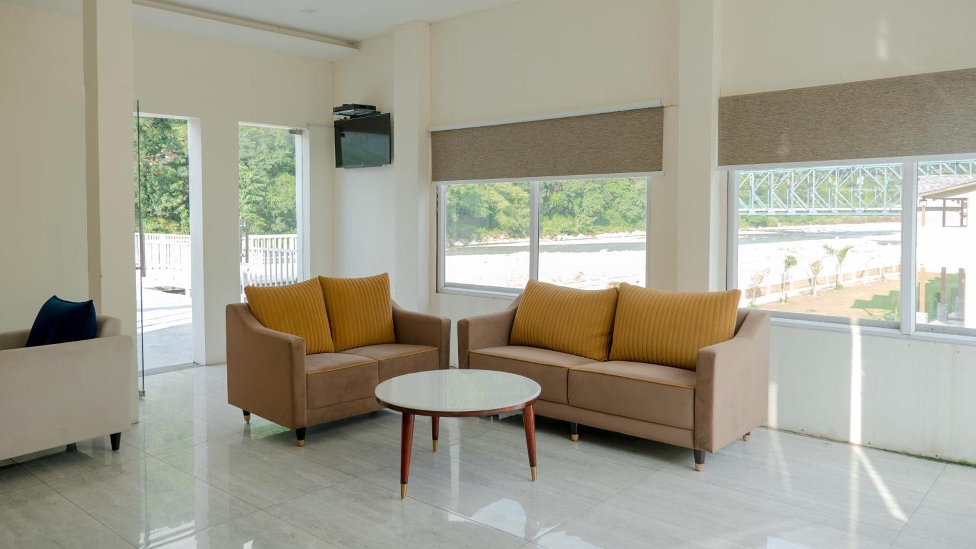Qcent Woods Resort & Spa, Rishīkesh Exteriör bild