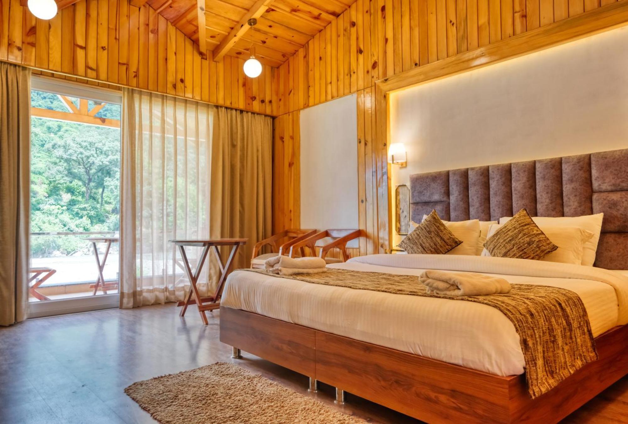 Qcent Woods Resort & Spa, Rishīkesh Exteriör bild